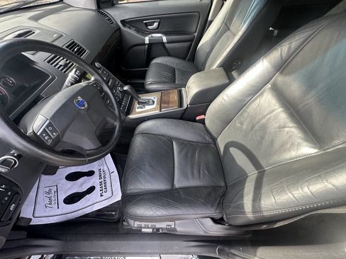 Used 2010 Volvo XC90 3.2 image 18