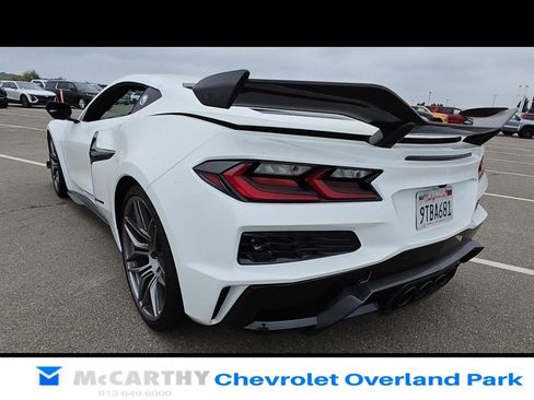 Used 2025 Chevrolet Corvette Z06 w/ Z07 Performance Package RWD image 7