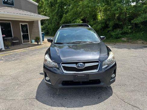 Used 2017 Subaru Crosstrek 2.0i Limited AWD/4WD image 2
