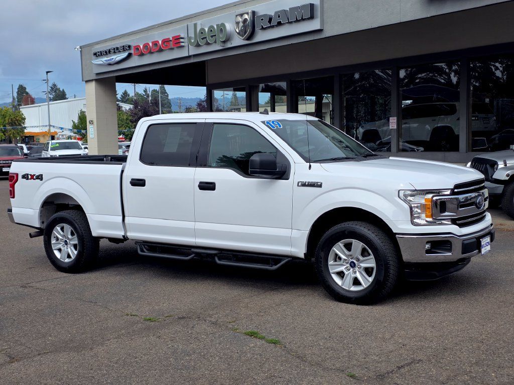 Used 2019 Ford F150 XLT w/ Heavy-Duty Payload Package AWD/4WD image 3