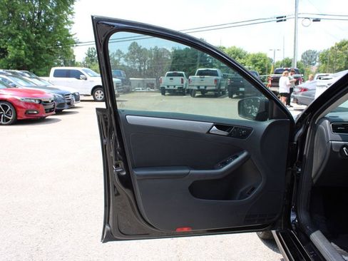 Used 2018 Volkswagen Jetta S FWD image 12