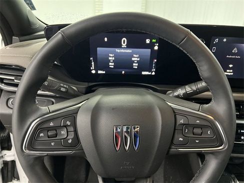 Certified 2024 Buick Envista Avenir image 11