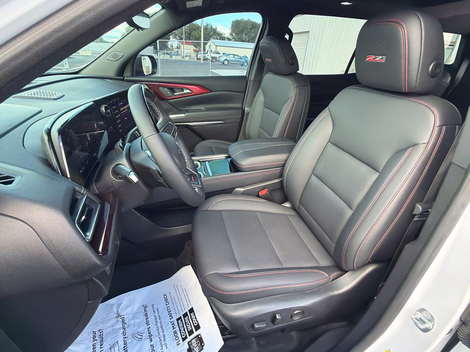 Used 2024 Chevrolet Traverse Z71 w/ Enhanced Driving Package AWD/4WD image 15
