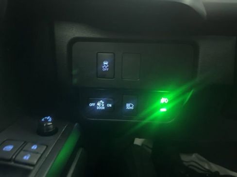 Used 2022 Toyota Tacoma SR image 14