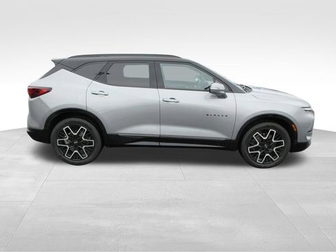 Certified 2023 Chevrolet Blazer RS w/ Driver Confidence II Package FWD image 6