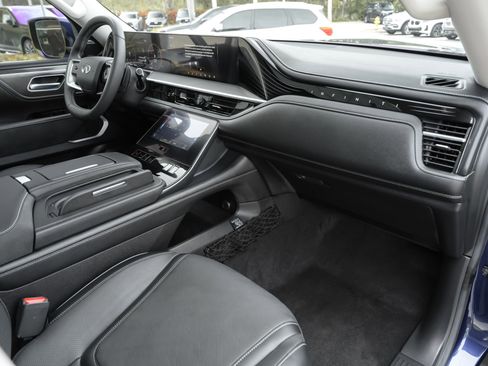 Certified 2026 INFINITI QX80 Luxe w/ Cargo Package image 38