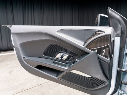 Used 2018 Audi R8 V10 w/ Premium Package image 68