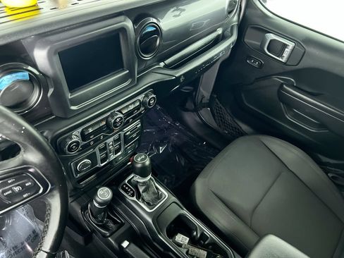 Used 2020 Jeep Wrangler Unlimited Sport AWD/4WD image 23