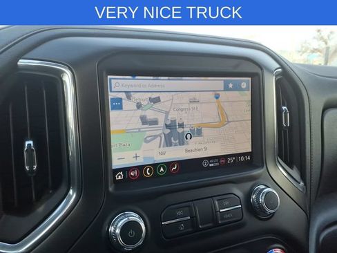 Used 2021 GMC Sierra 1500 AT4 w/ AT4 Preferred Package AWD/4WD image 18