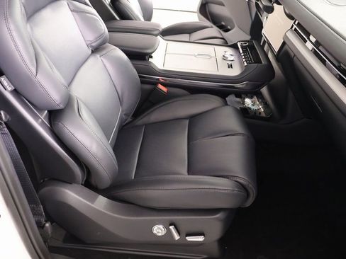 New 2026 Lincoln Navigator Reserve w/ Jet Appearance Package AWD/4WD image 14