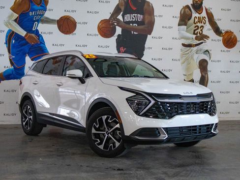 Used 2025 Kia Sportage EX AWD/4WD image 2
