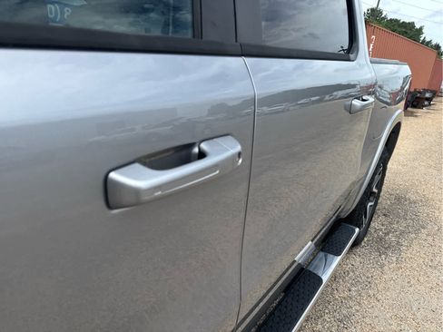 Used 2025 RAM 1500 Laramie AWD/4WD image 15