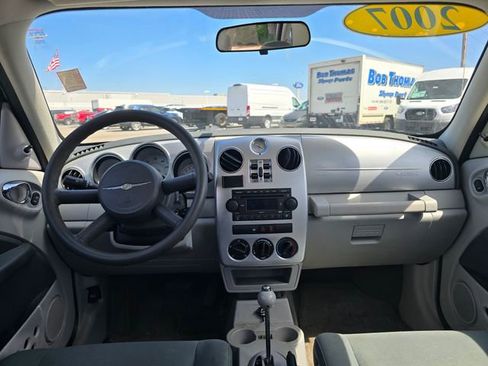 Used 2007 Chrysler PT Cruiser FWD image 13