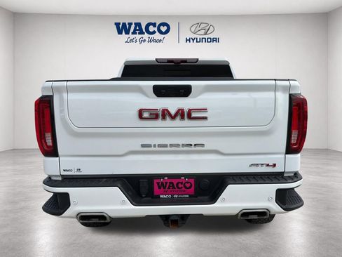 Used 2024 GMC Sierra 1500 AT4 w/ Technology Package AWD/4WD image 9