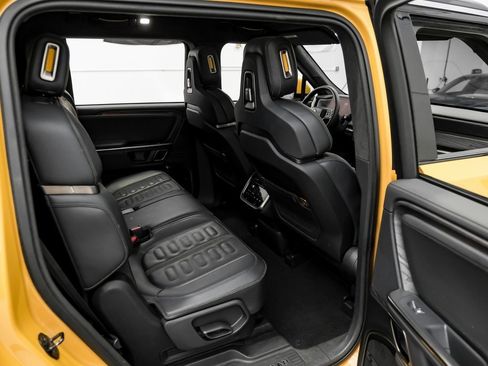 Used 2023 Rivian R1S Adventure image 36