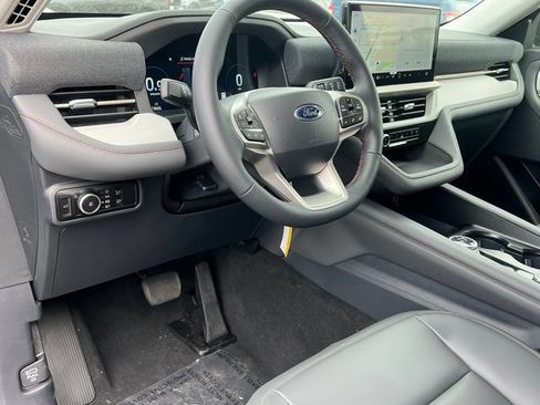 New 2026 Ford Explorer Active w/ Active Comfort Package AWD/4WD image 18