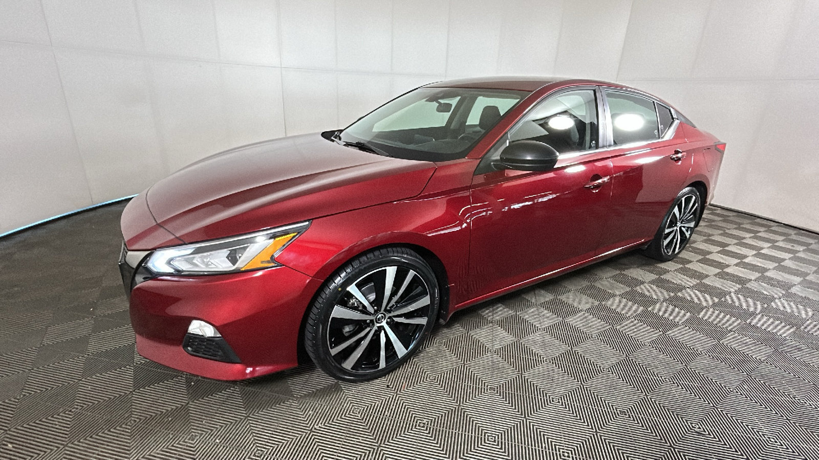 Used 2022 Nissan Altima 2.5 SR FWD image 8