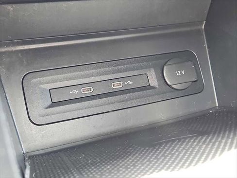 Used 2023 Volkswagen Atlas Cross Sport SE w/ Panoramic Sunroof Package AWD/4WD image 28