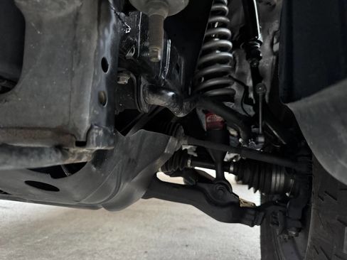 Used 2004 Lexus GX 470 Base 4WD 4dr SUV image 31