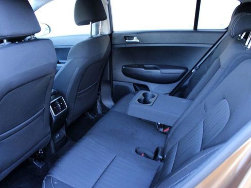 Used 2017 Kia Sportage LX FWD image 11