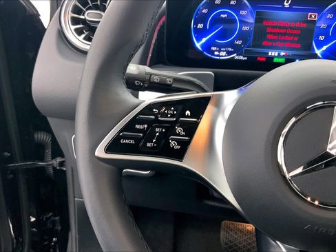 Used 2024 Mercedes-Benz EQB 250+ image 20