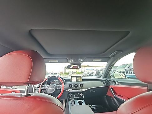 Used 2019 Kia Stinger GT1 image 15