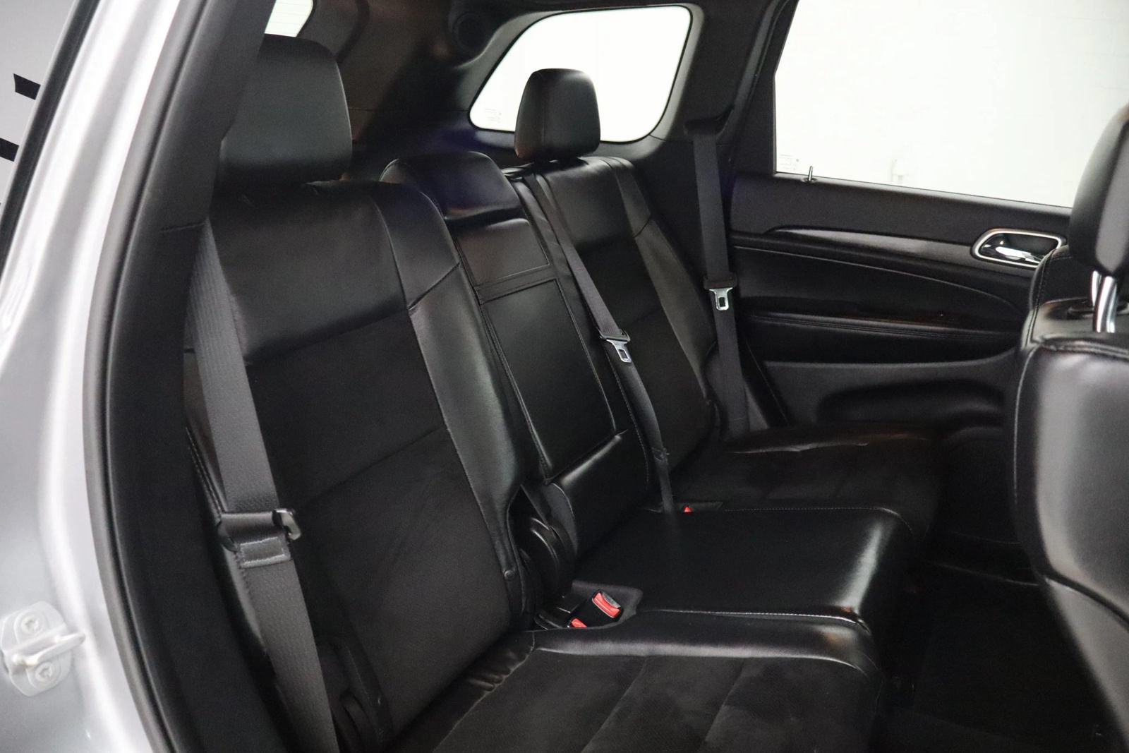 Used 2015 Jeep Grand Cherokee Altitude AWD/4WD image 22