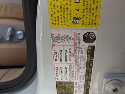 Used 2018 Porsche Macan image 18