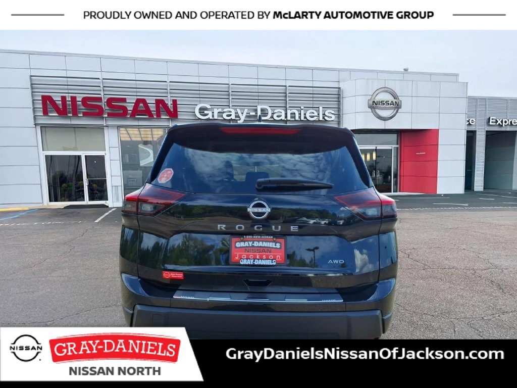 Certified 2026 Nissan Rogue SV AWD/4WD image 8