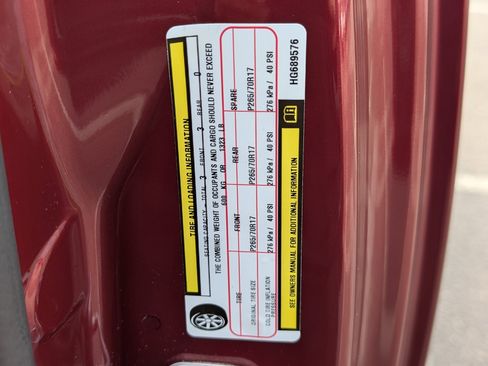 Used 2017 RAM 1500 Tradesman w/ Power & Remote Entry Group image 32