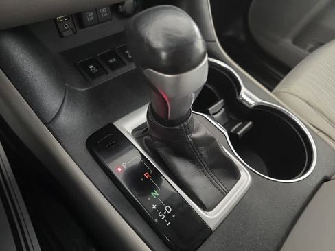Used 2018 Toyota Highlander Plus image 37