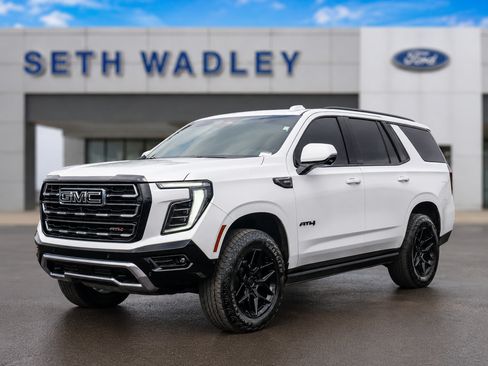 Used 2025 GMC Yukon AT4 w/ AT4 Premium Package AWD/4WD image 3