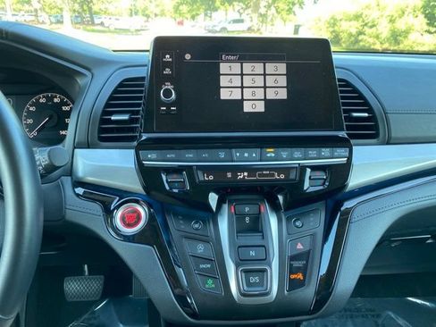 Used 2025 Honda Odyssey Touring image 19