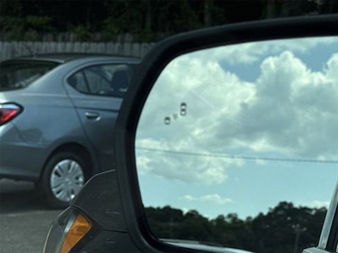 Used 2024 Ford Edge SE image 16