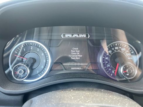 Used 2024 RAM 2500 Big Horn w/ Level 2 Equipment Group AWD/4WD image 11