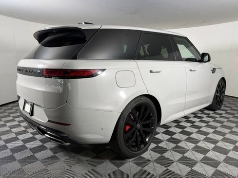 Used 2025 Land Rover Range Rover Sport Dynamic SE AWD/4WD image 7