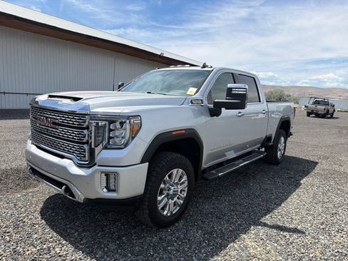 Used 2022 GMC Sierra 3500 Denali w/ Denali Ultimate Package AWD/4WD image 1