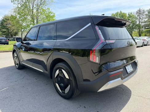 Used 2024 Kia EV9 Light Long Range image 8