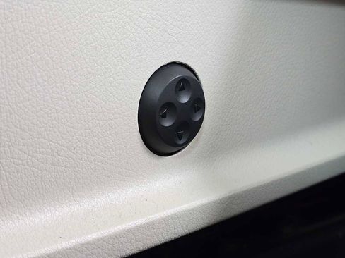 Used 2022 Mercedes-Benz GLA 250 4MATIC image 25