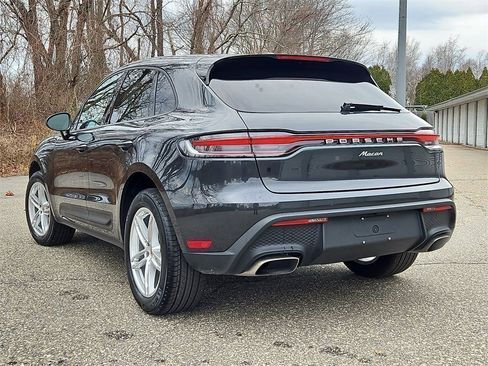 Certified 2025 Porsche Macan image 3