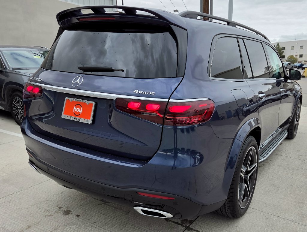 Used 2026 Mercedes-Benz GLS 450 4MATIC image 9