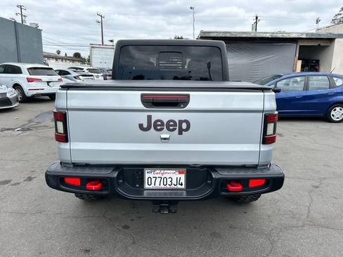 Used 2022 Jeep Gladiator Rubicon w/ Trailer Tow Package AWD/4WD image 5