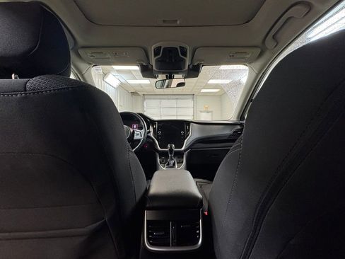 Used 2024 Subaru Outback Premium image 18