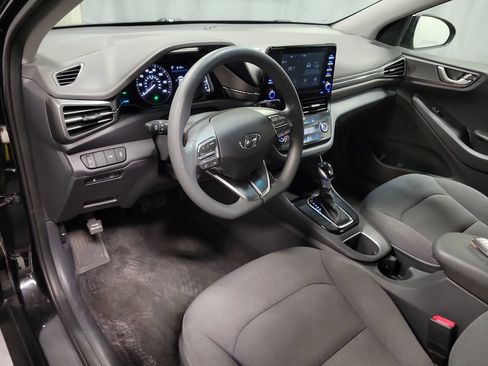 Used 2020 Hyundai Ioniq Blue FWD image 17