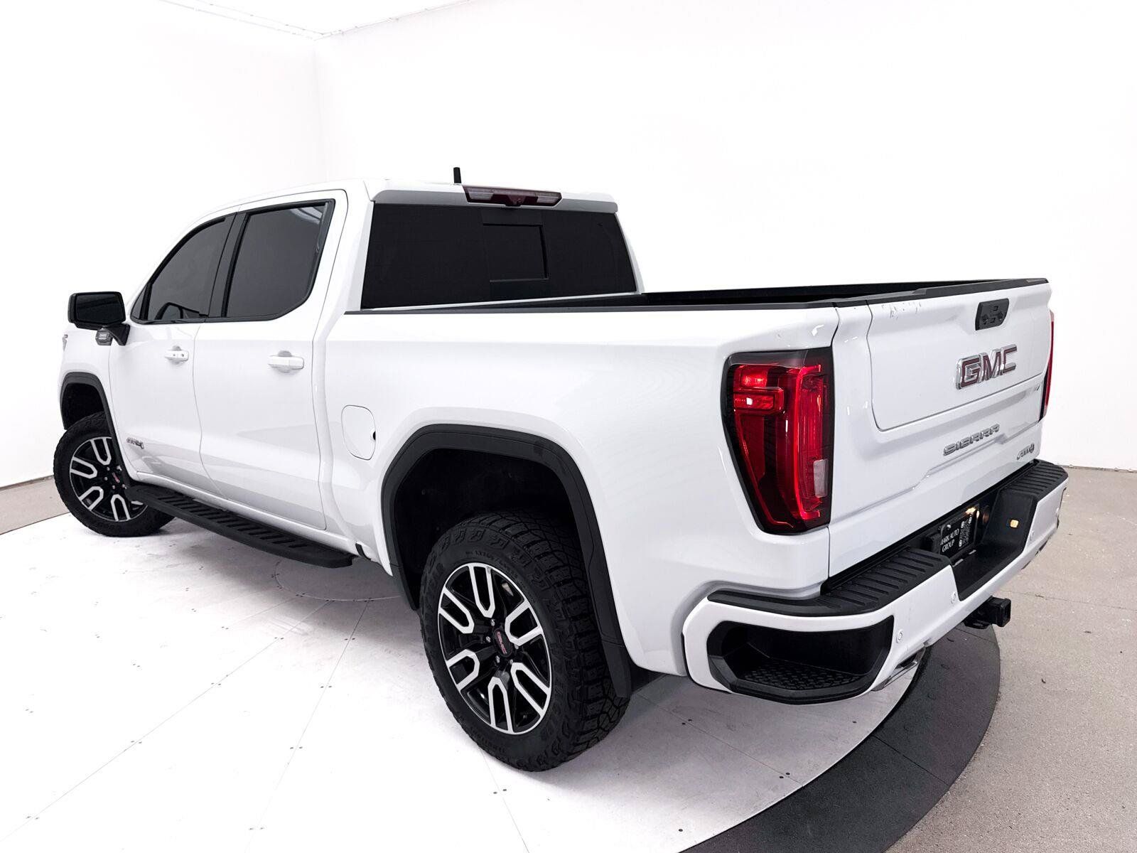 Used 2022 GMC Sierra 1500 AT4 w/ AT4 Premium Package AWD/4WD image 2