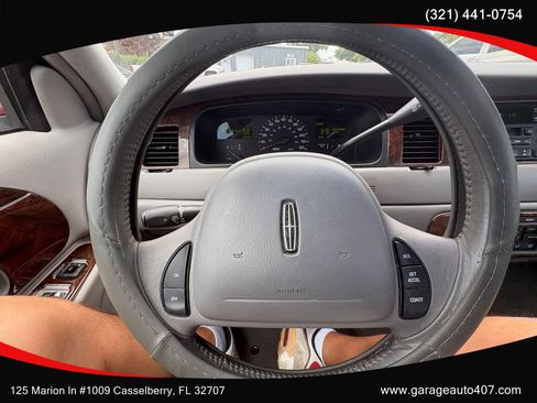 Used 1998 Lincoln Town Car Executive RWD image 15