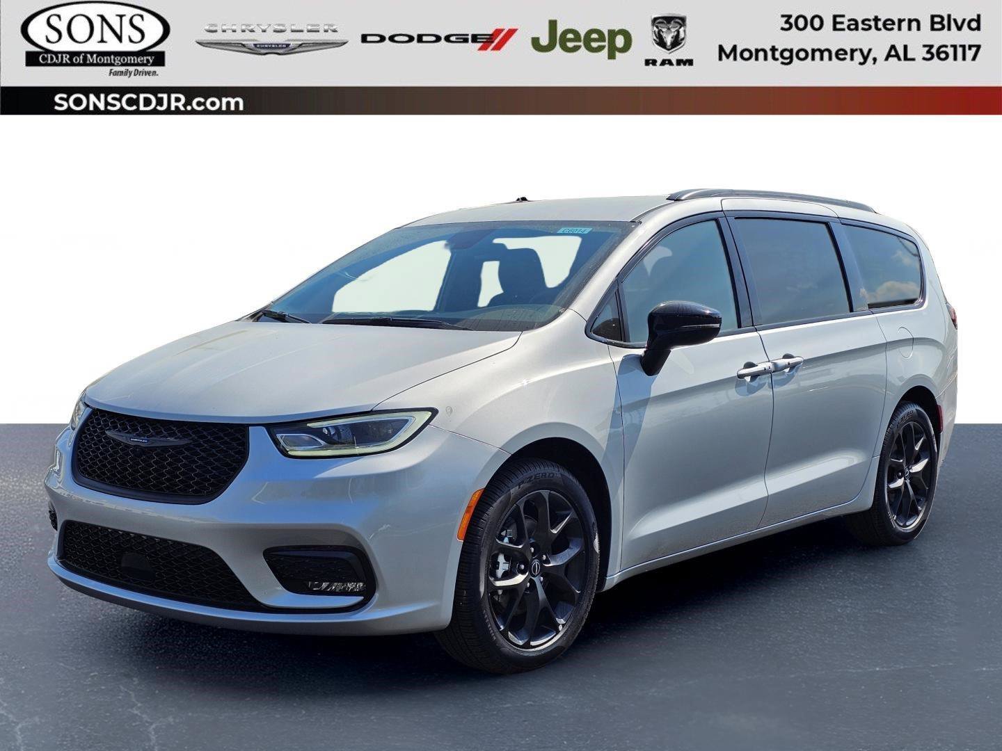 New 2026 Chrysler Pacifica Select w/ S Appearance Package FWD image 1