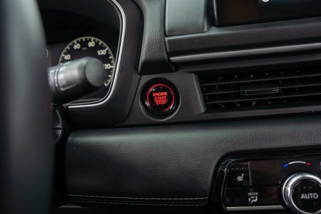 Used 2025 Honda Pilot Touring image 20