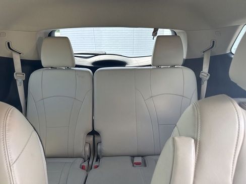 Used 2019 Buick Enclave Essence FWD image 14