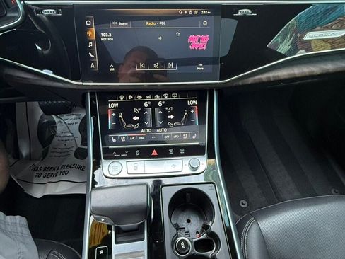 Used 2019 Audi Q8 Prestige AWD/4WD image 28